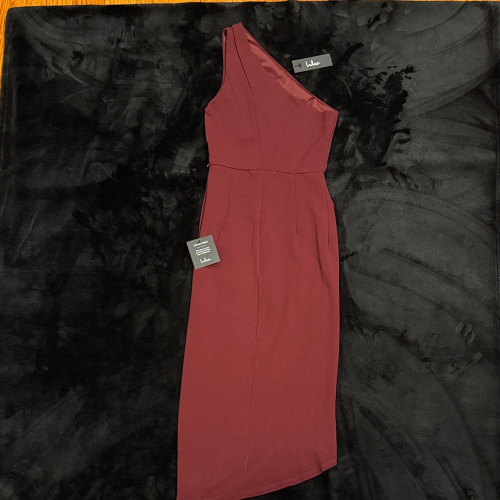 NWT Lulu's One-Shoulder Wine Dress - Picture 6 of 6